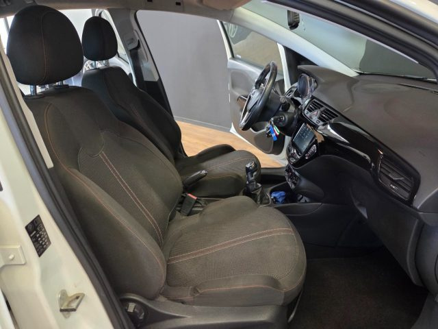 OPEL Corsa usata, con Bluetooth