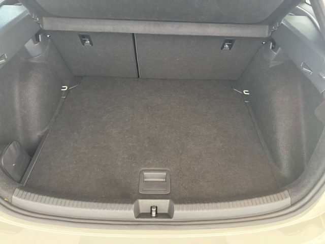 VOLKSWAGEN Taigo usata, con Volante in pelle