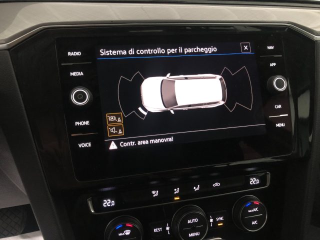 VOLKSWAGEN Passat Variant usata, con Gancio traino
