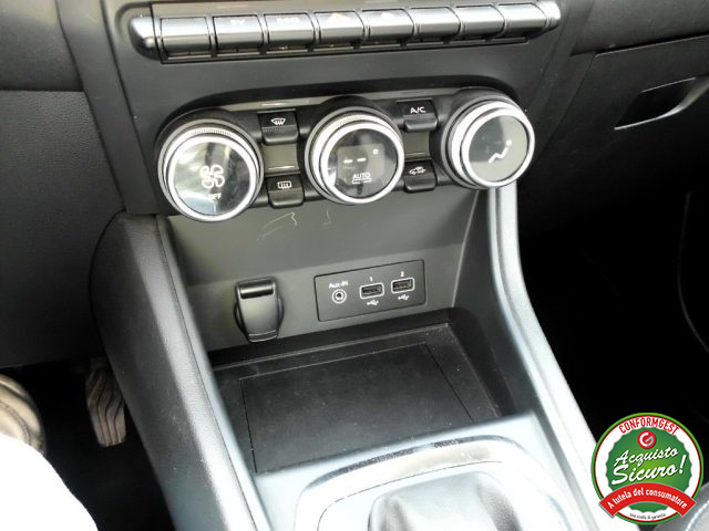 RENAULT Captur usata, con Touch screen