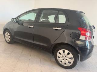 TOYOTA Yaris usata 3