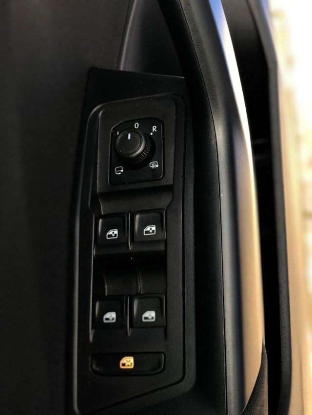 VOLKSWAGEN T-Roc usata, con Chiusura centralizzata telecomandata