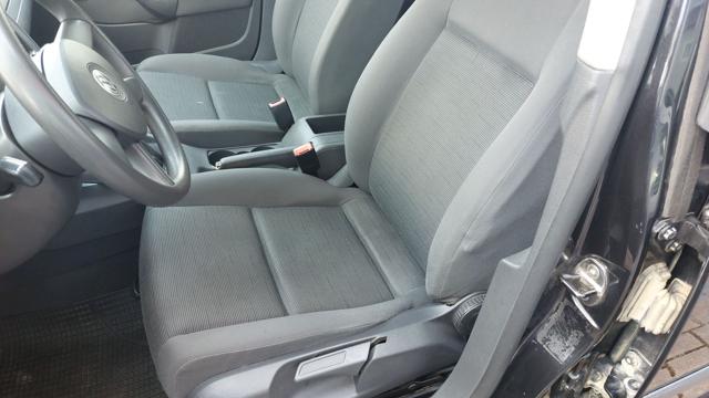 VOLKSWAGEN Golf usata, con Autoradio