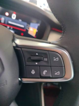 JEEP Avenger usata 33