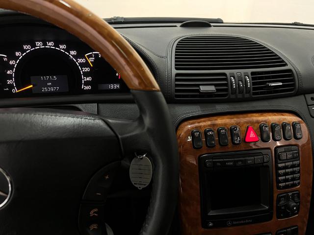 MERCEDES-BENZ CL 500 usata, con Sensori di parcheggio posteriori
