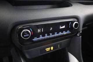 TOYOTA Yaris usata 8