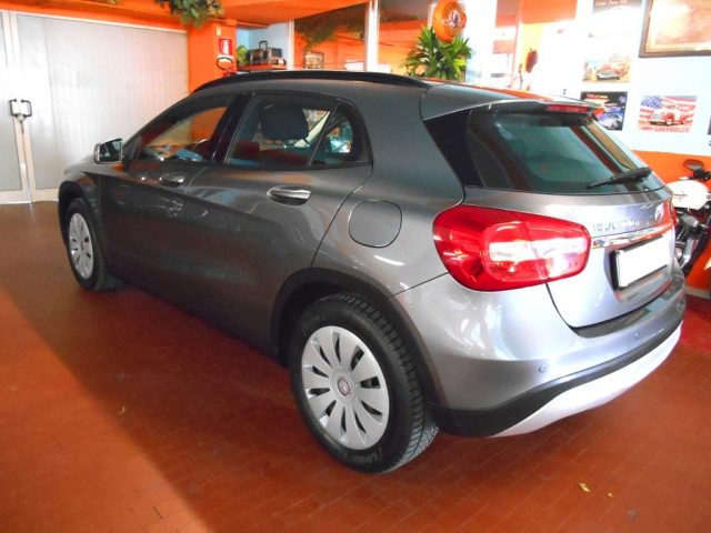 MERCEDES-BENZ GLA 180 usata, con Antifurto