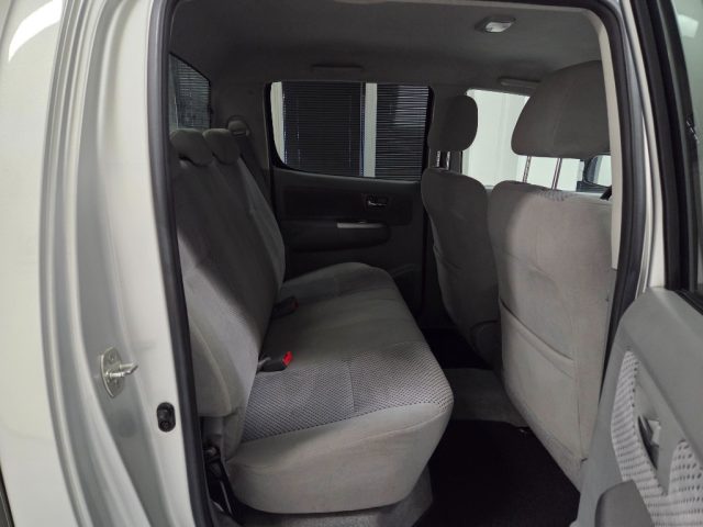 TOYOTA Hilux usata, con Lettore CD