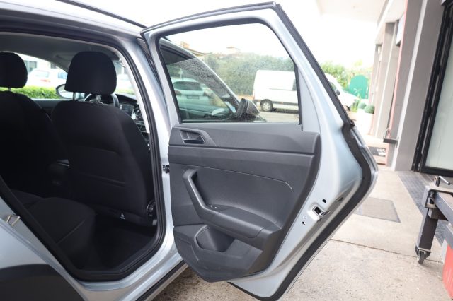 VOLKSWAGEN Taigo usata 107