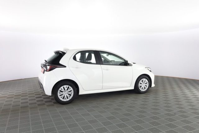 TOYOTA Yaris usata 2