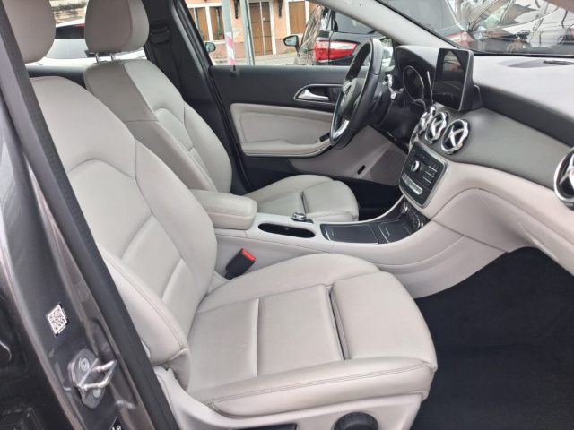 MERCEDES-BENZ GLA 200 usata, con Climatizzatore