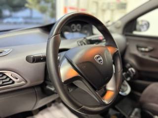 LANCIA Ypsilon usata, con Volante in pelle