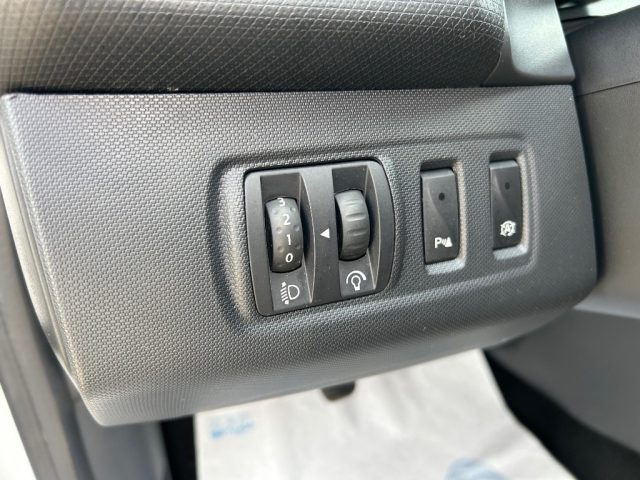 RENAULT Clio usata, con Gancio traino