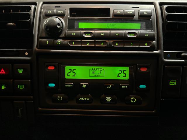 LAND ROVER Discovery usata, con Servosterzo