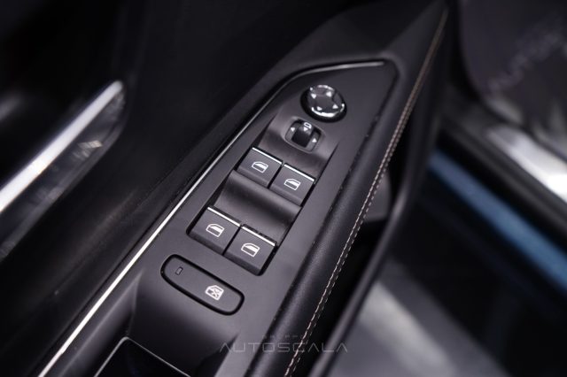 PEUGEOT 3008 usata, con Controllo automatico clima