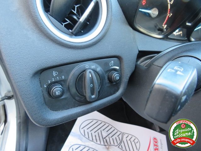 FORD Fiesta usata, con Chiusura centralizzata telecomandata
