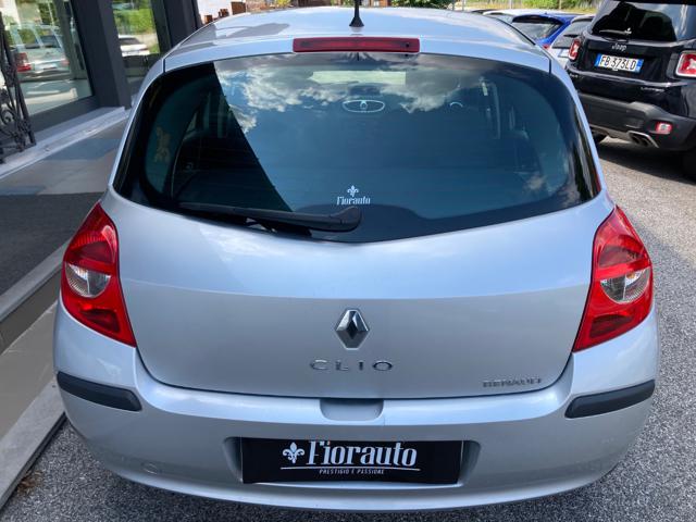 RENAULT Clio usata, con Alzacristalli elettrici