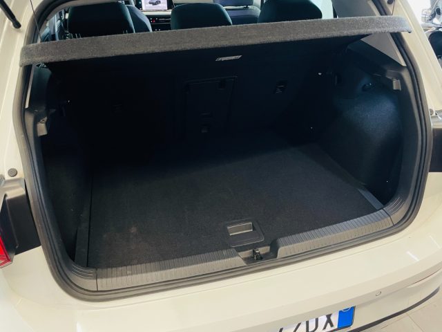 VOLKSWAGEN Golf usata, con Autoradio