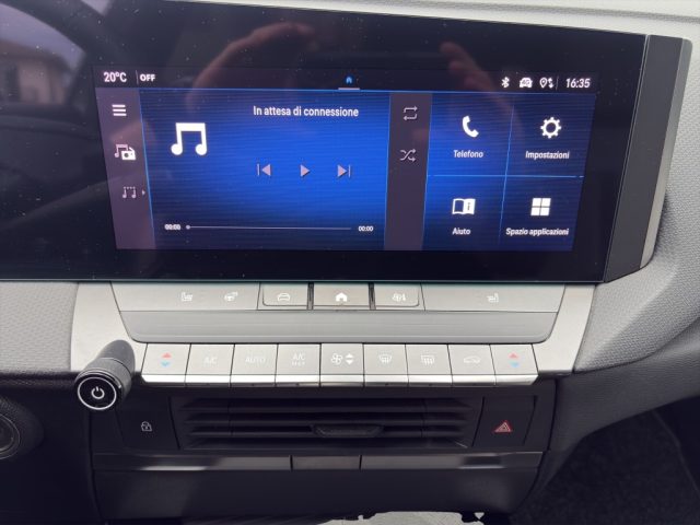 OPEL Astra usata, con Fari LED