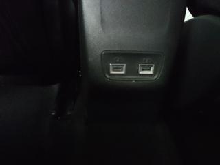 PEUGEOT 2008 usata, con USB
