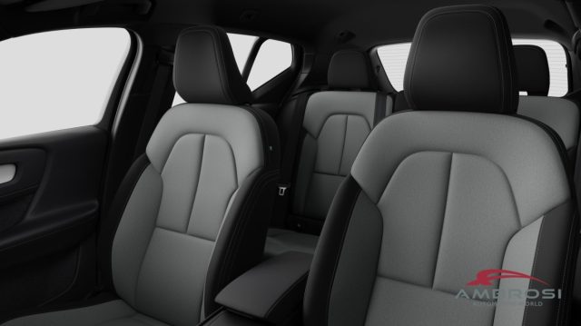 VOLVO XC40 usata 11