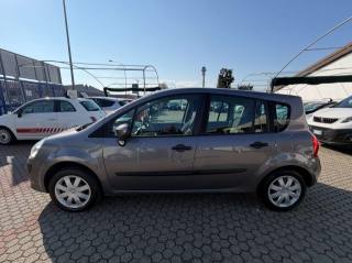 RENAULT Grand Modus usata, con Airbag