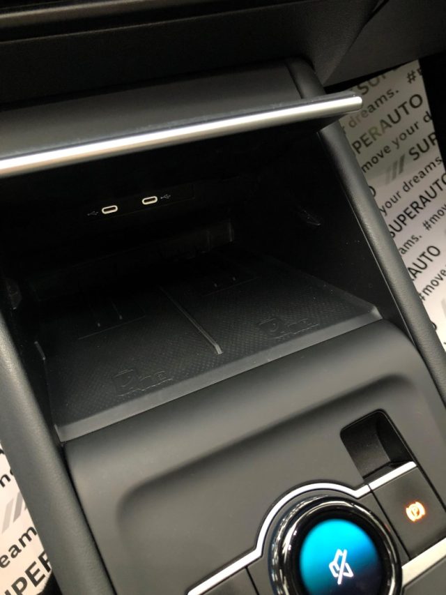 VOLKSWAGEN Tiguan usata, con Sensori di parcheggio posteriori