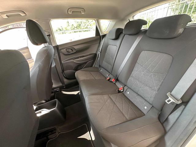 HYUNDAI Bayon usata, con Schermo multifunzione interamente digitale