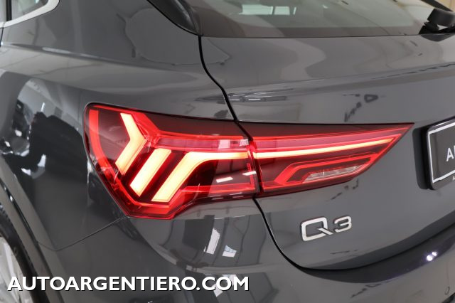 AUDI Q3 usata, con Sensori di parcheggio anteriori