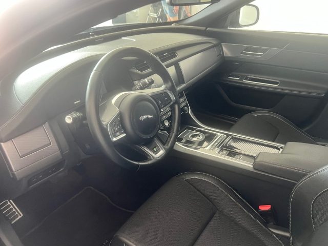 JAGUAR XF usata, con Alzacristalli elettrici
