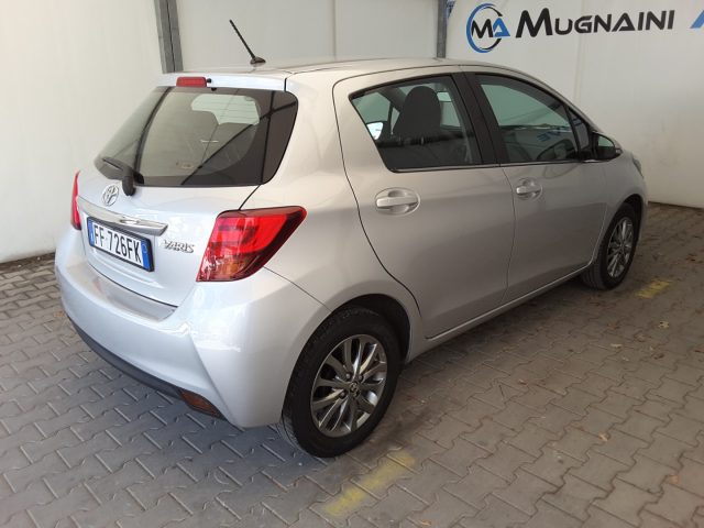TOYOTA Yaris usata, con Fendinebbia