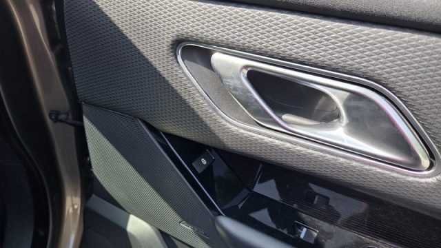 LAND ROVER Range Rover Velar usata, con Alzacristalli elettrici
