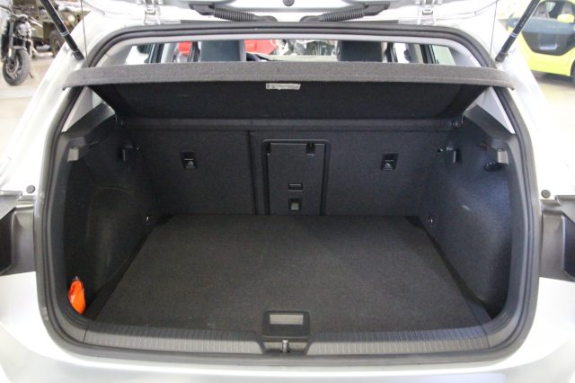 VOLKSWAGEN Golf usata, con Fari LED
