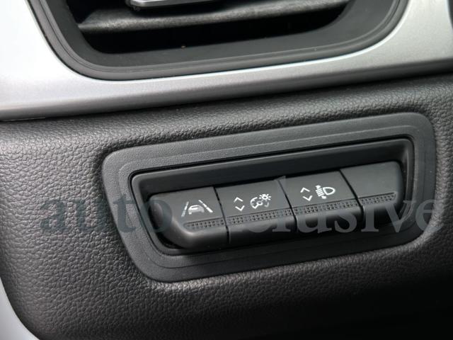RENAULT Captur usata, con Sedile posteriore sdoppiato