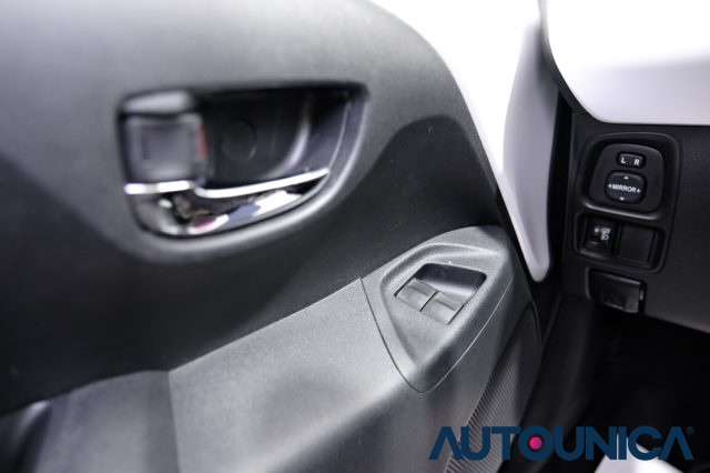 PEUGEOT 108 usata 27
