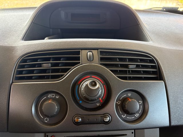 RENAULT Kangoo usata, con Luci diurne