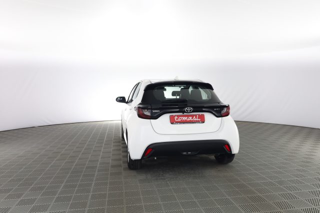 TOYOTA Yaris usata 4