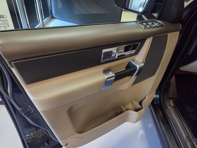 LAND ROVER Discovery usata, con Touch screen