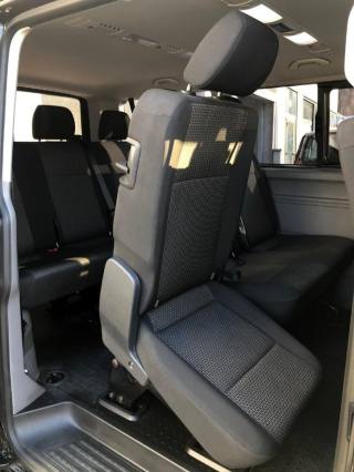 VOLKSWAGEN Caravelle usata, con USB