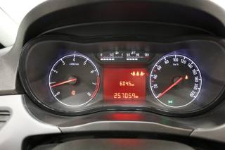 OPEL Corsa usata, con USB