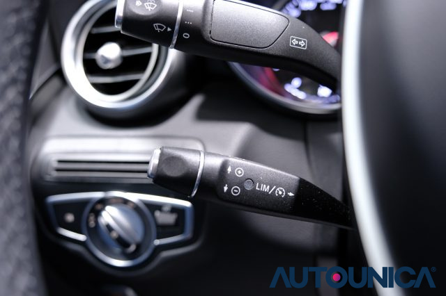 MERCEDES-BENZ C 220 usata, con Fari LED