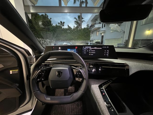 PEUGEOT 3008 usata, con Android Auto