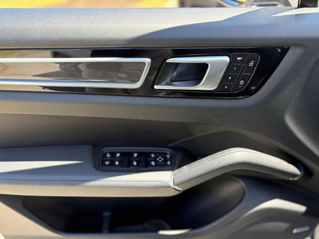 PORSCHE Cayenne usata, con Fendinebbia