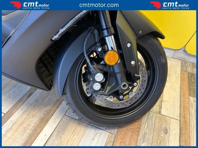 YAMAHA T-Max 560 usata 7