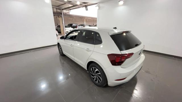 VOLKSWAGEN Polo usata, con Autoradio