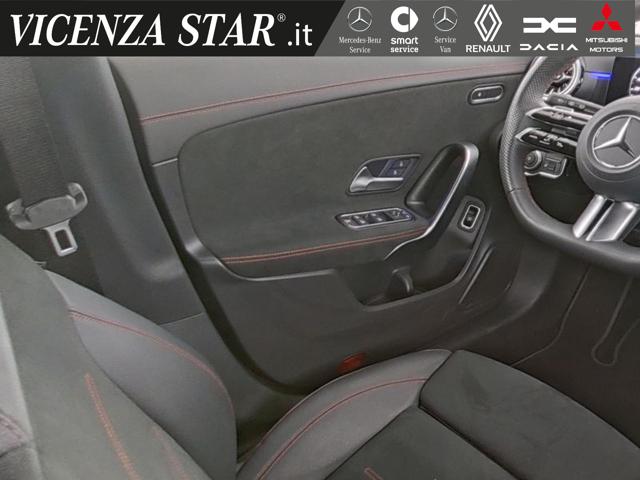 MERCEDES-BENZ CLA 180 usata, con Controllo automatico clima