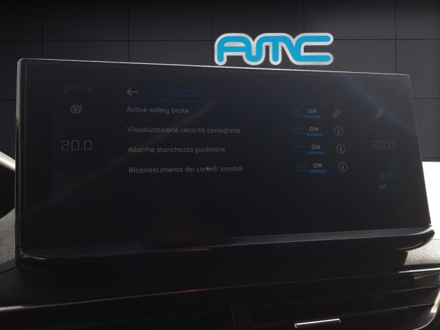 PEUGEOT 3008 usata, con Touch screen