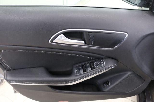 MERCEDES-BENZ GLA 200 usata 21