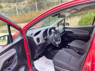 TOYOTA Yaris usata, con USB