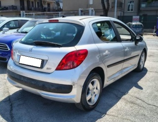 PEUGEOT 207 usata, con Airbag Passeggero